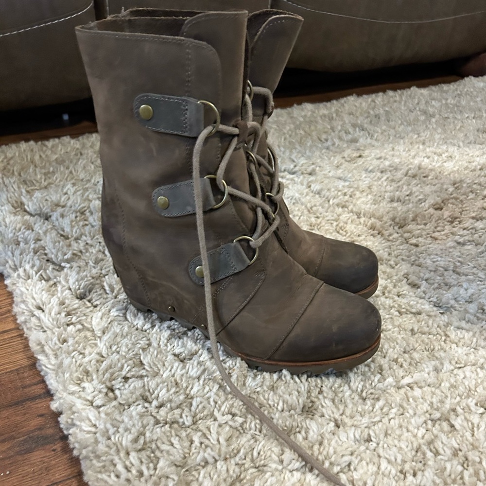 SOREL size 10 boots